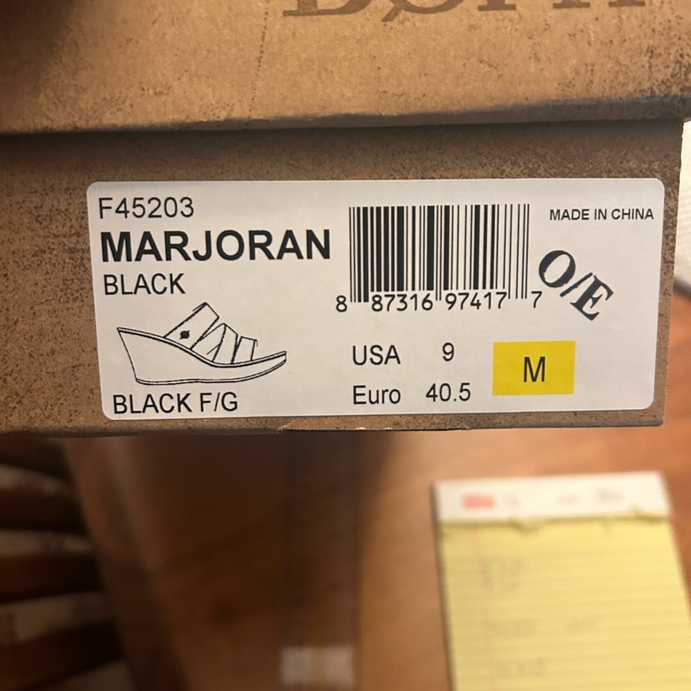 Born Sandals! - Picture 5 of 5